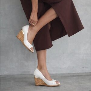 Elegant White Peep-Toe Women's platform heels size 36